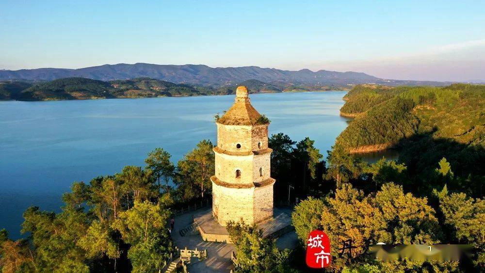 丹江口这个免费景区旅游公路基本达到通行标准!_龙山镇_家乡_视频