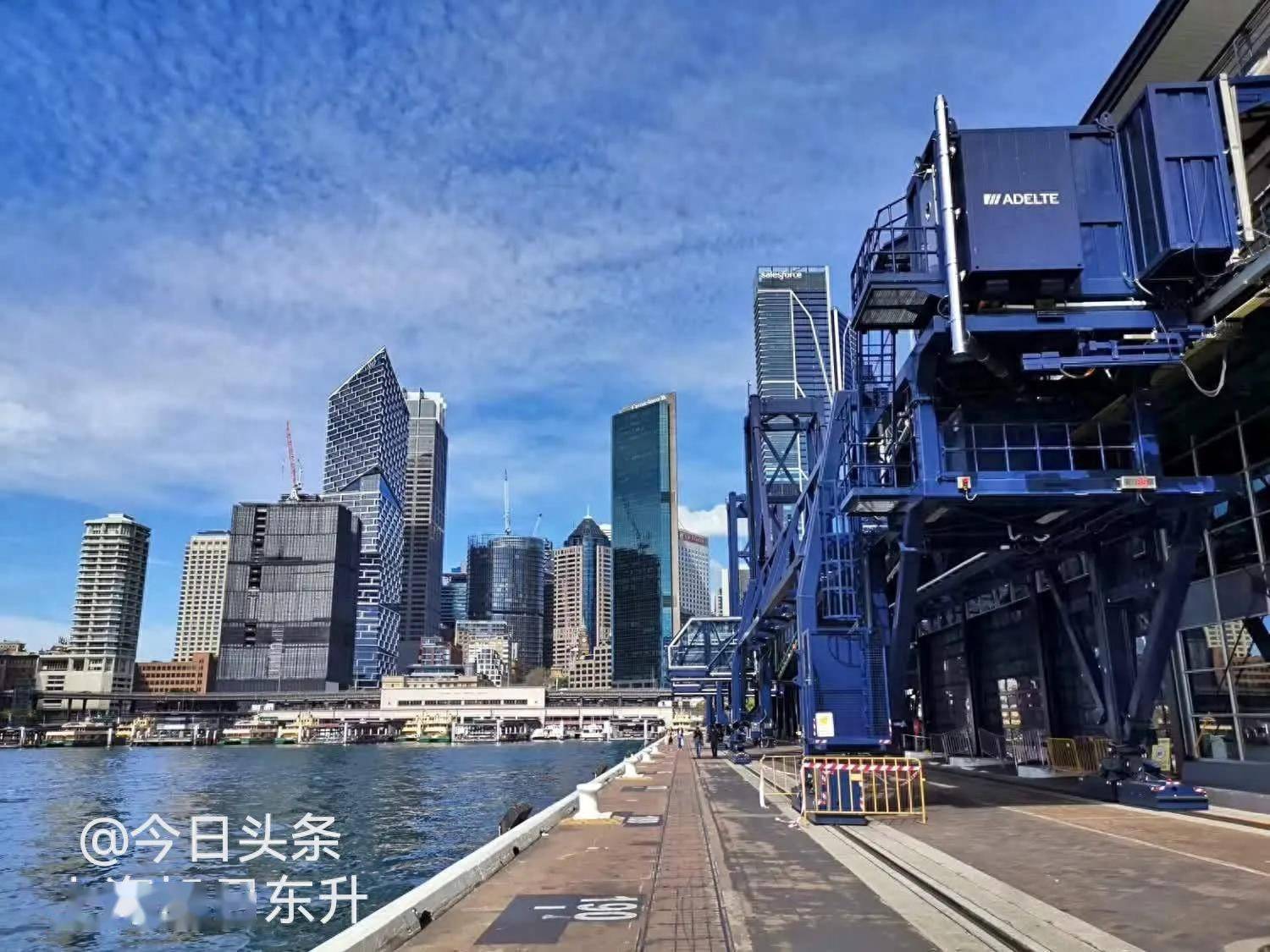 悉尼环形码头是一个很受欢迎的旅游景点