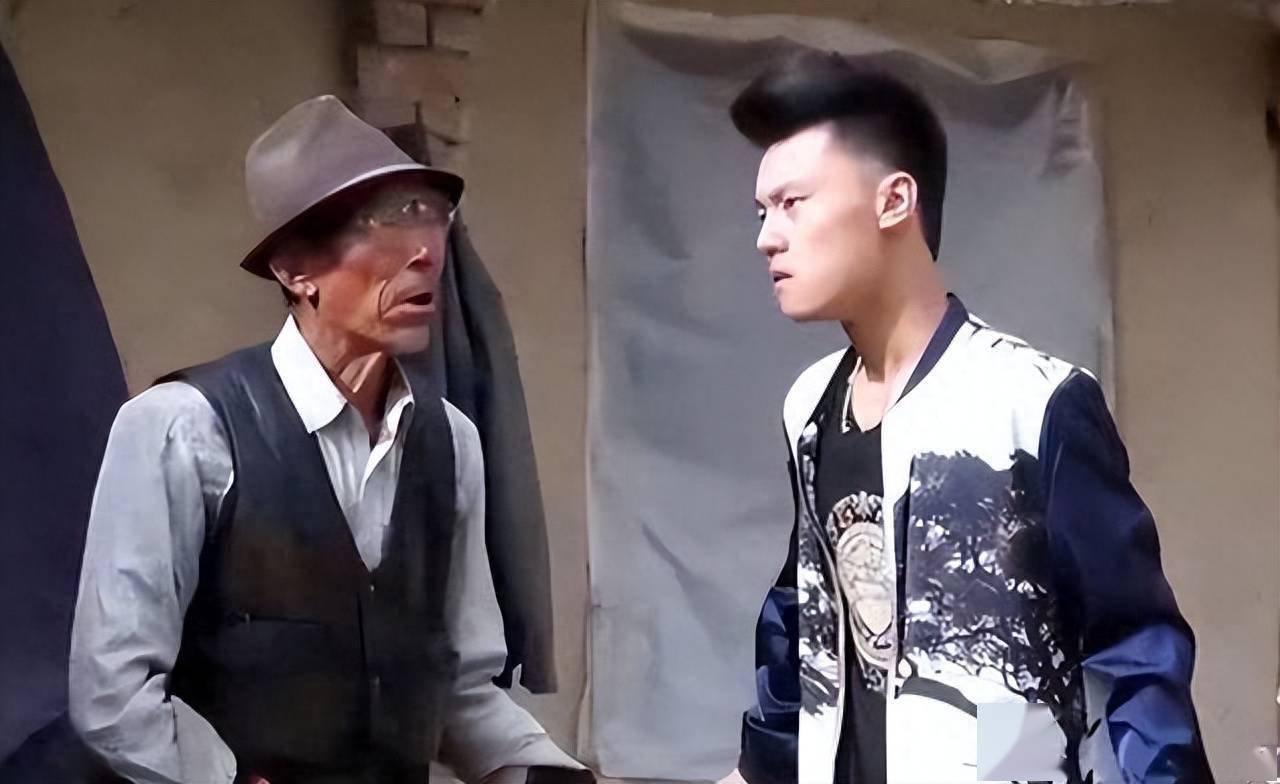 "成功变形计"王晨正:为爷爷花几十万盖房,在其去世时千里奔丧_手机