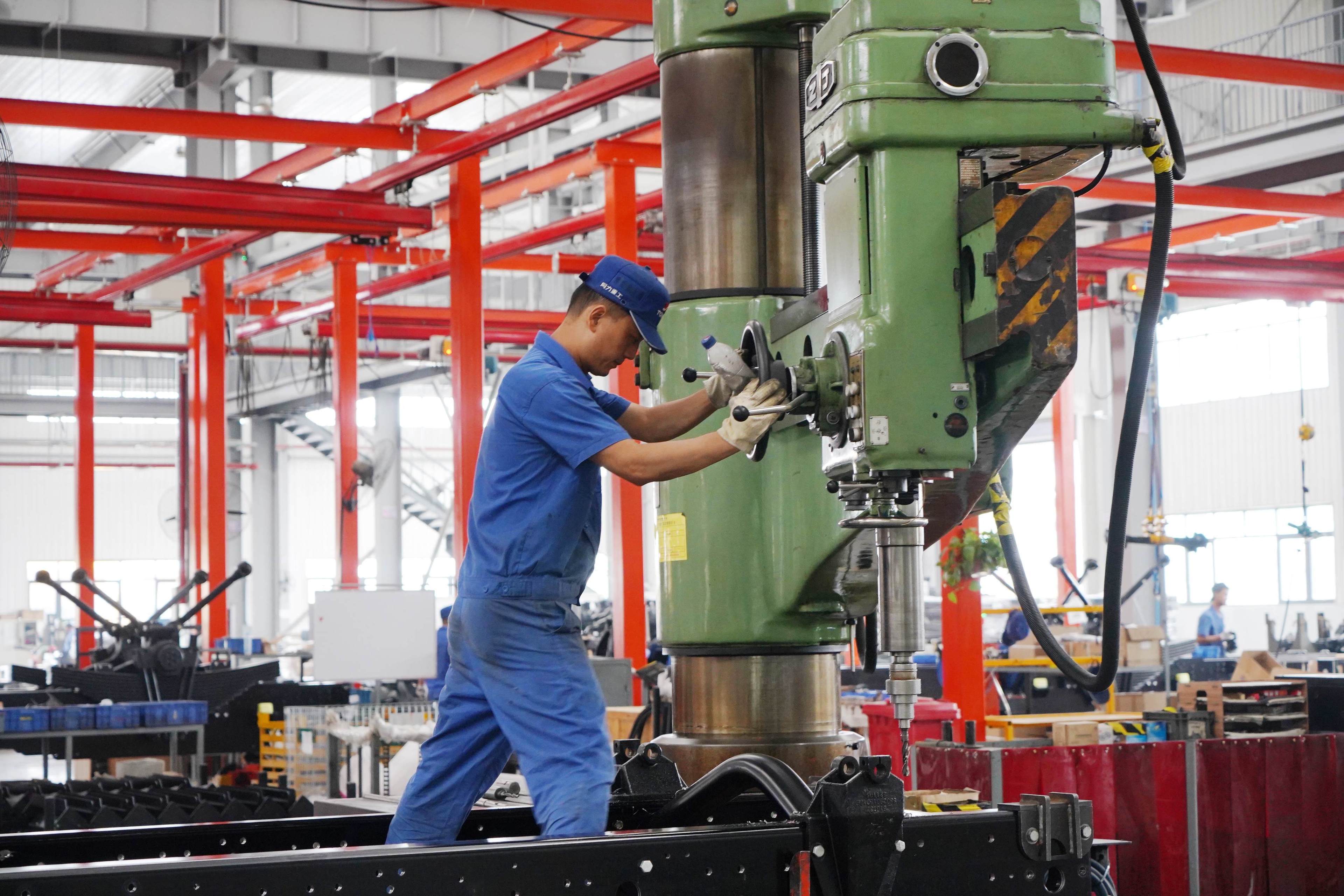 同力18年:叶磊的"拓荒"与"远征"_股份_企业_上市