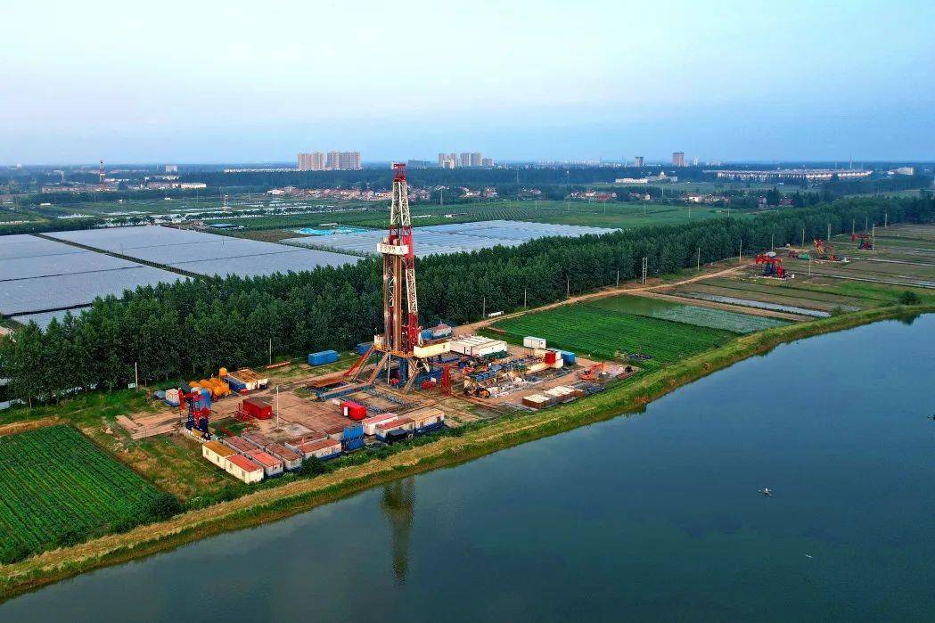 坝,江东,平桥区块多层立体开发调整,抓好白马,凤来,白涛新区效益建产