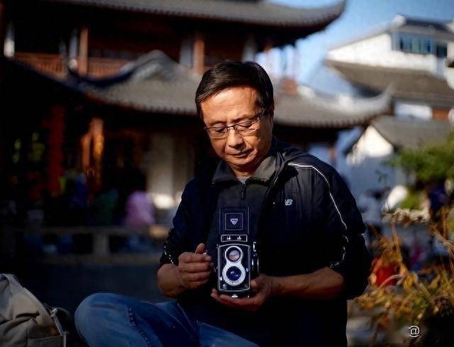 我和李东晨在2020年就相识了,这几年我每次到上海,都要"约酒".