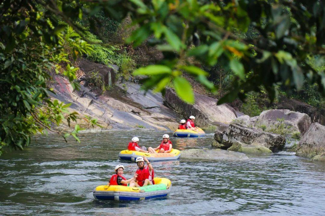 野人谷漂流秋天宜登高望远来一场浪漫的露营之旅或到果园体验采摘乐趣