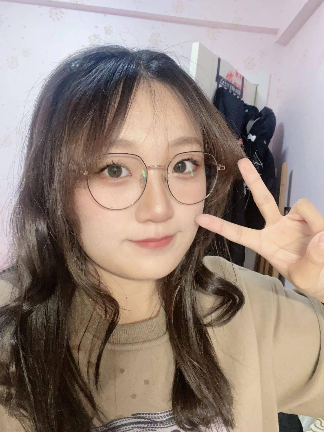 生活辅导员:白佳琪 -班级:22级量化投资班政治面貌:共青团员个人