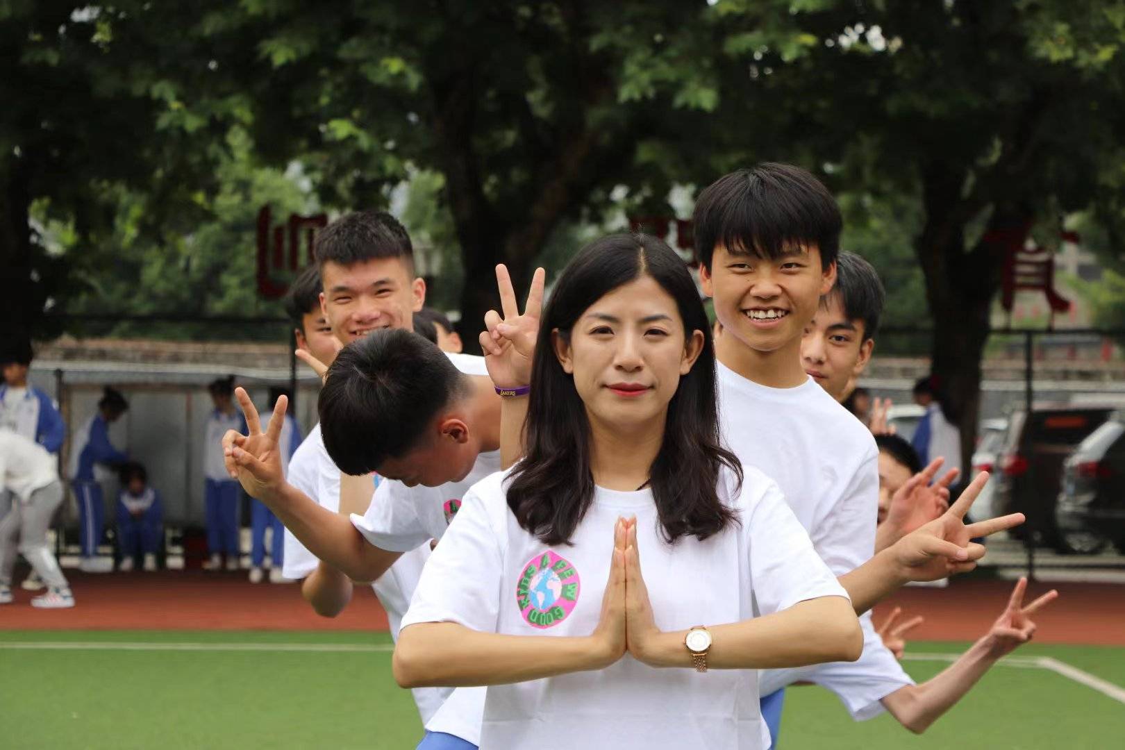 六盘水市第八中学校花图片