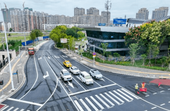 荆州人:今日通车!_沿江大道_南湖路_太岳