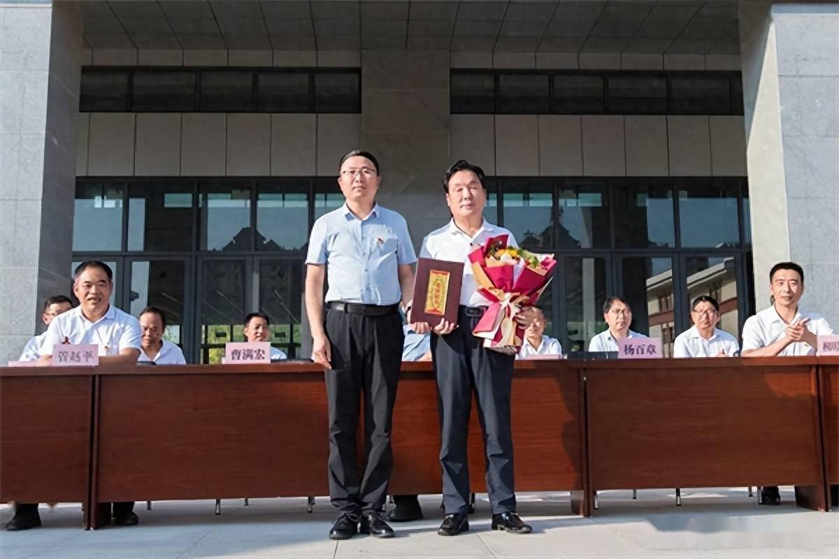 无私善举彰显担当_教育_社会_合阳县