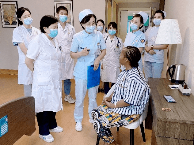 平台化+主诊医师团队管理——友谊国际(特需)医疗中心治疗外籍患者 so easy！_检查