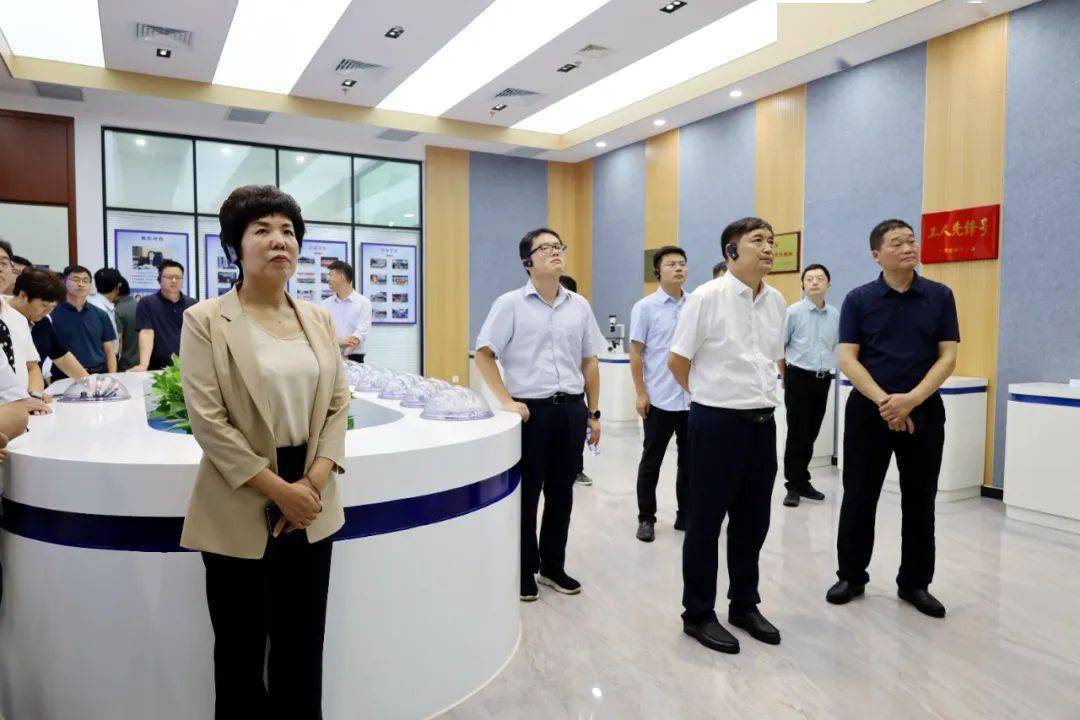 羊山新区党委书记张自力,商城县委书记胡培刚,信阳市教体局党组书记