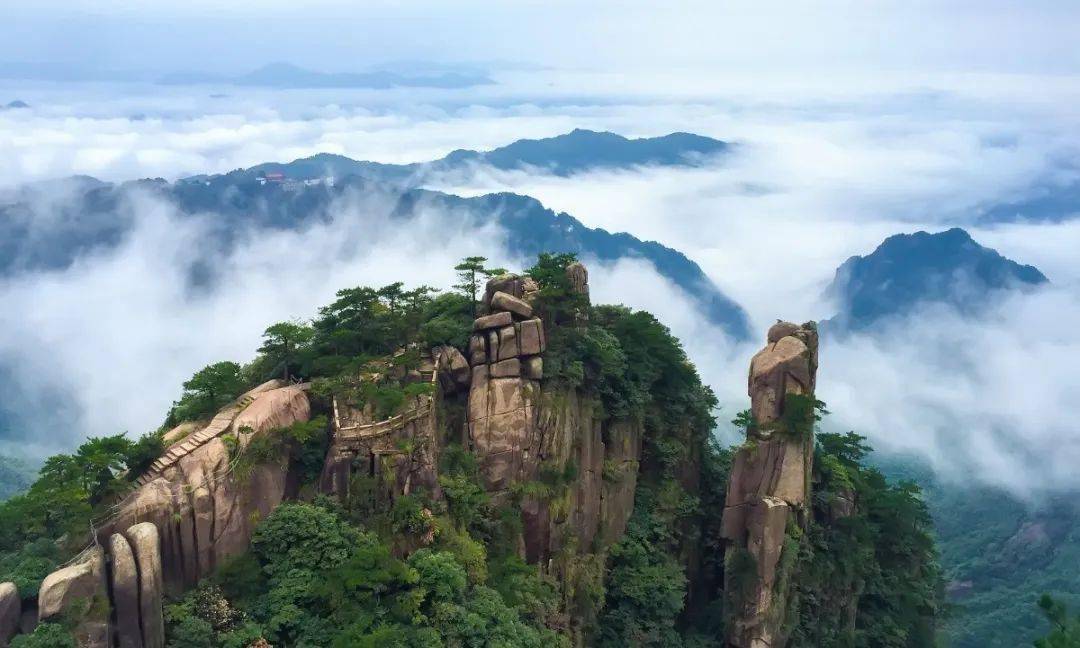 (池州市)九华山景区→齐山平天湖风景区→罗城文旅田园综合体→万罗山