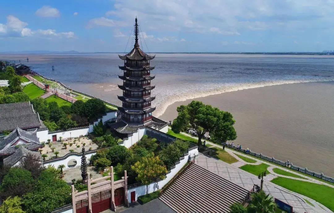 其中,南湖区神润斋景区在亚运会期间免费开放,梅花洲景区针对裁判员