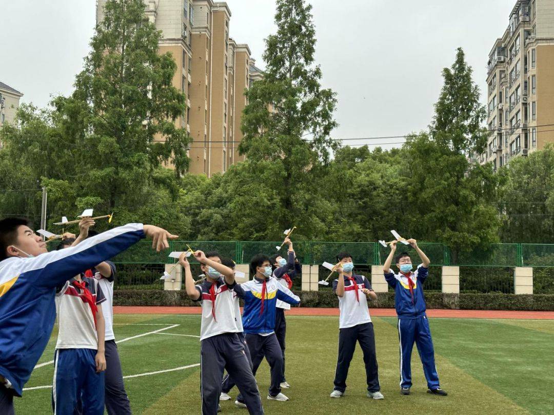 高行校区是中小学全学段,以ai人工智能和保险体验馆为特色,获上海市