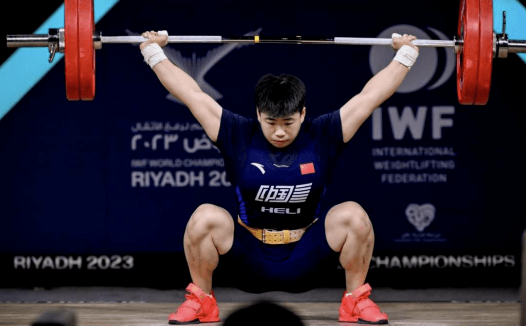 龙岩籍运动员廖桂芳举重世锦赛两破世界纪录_挺举_总成绩_抓举