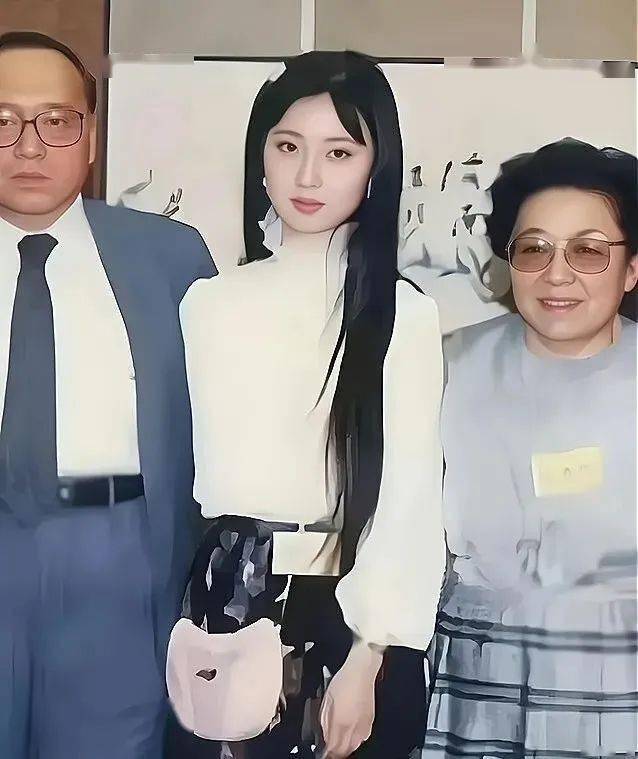 图五:73年轻时的宋丹丹～图四:73年轻时的蒋雯丽～图三:73年轻