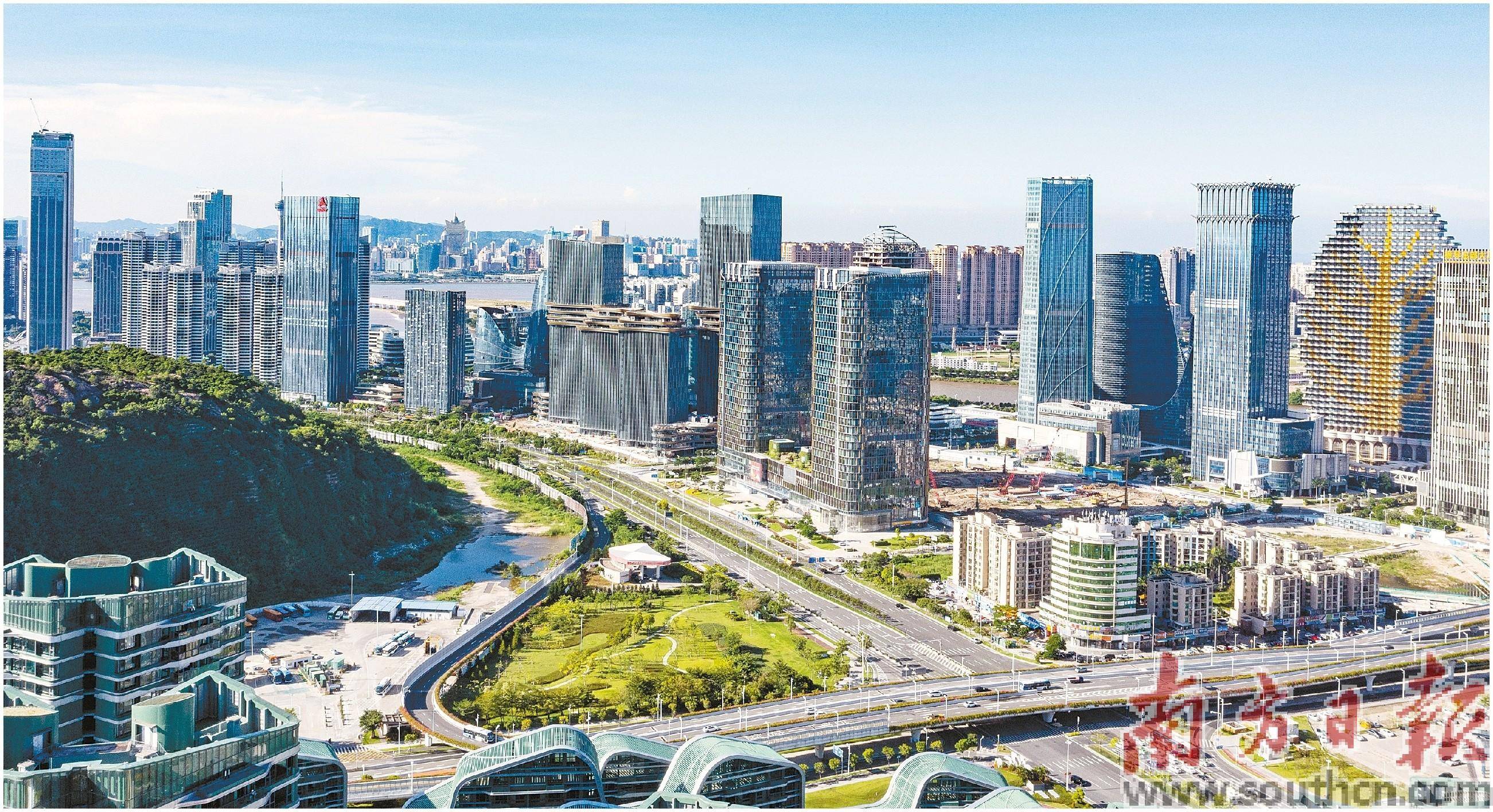 南方日报记者 关铭荣 摄5分钟搞定跨境资信证明,无须两地奔波;横琴