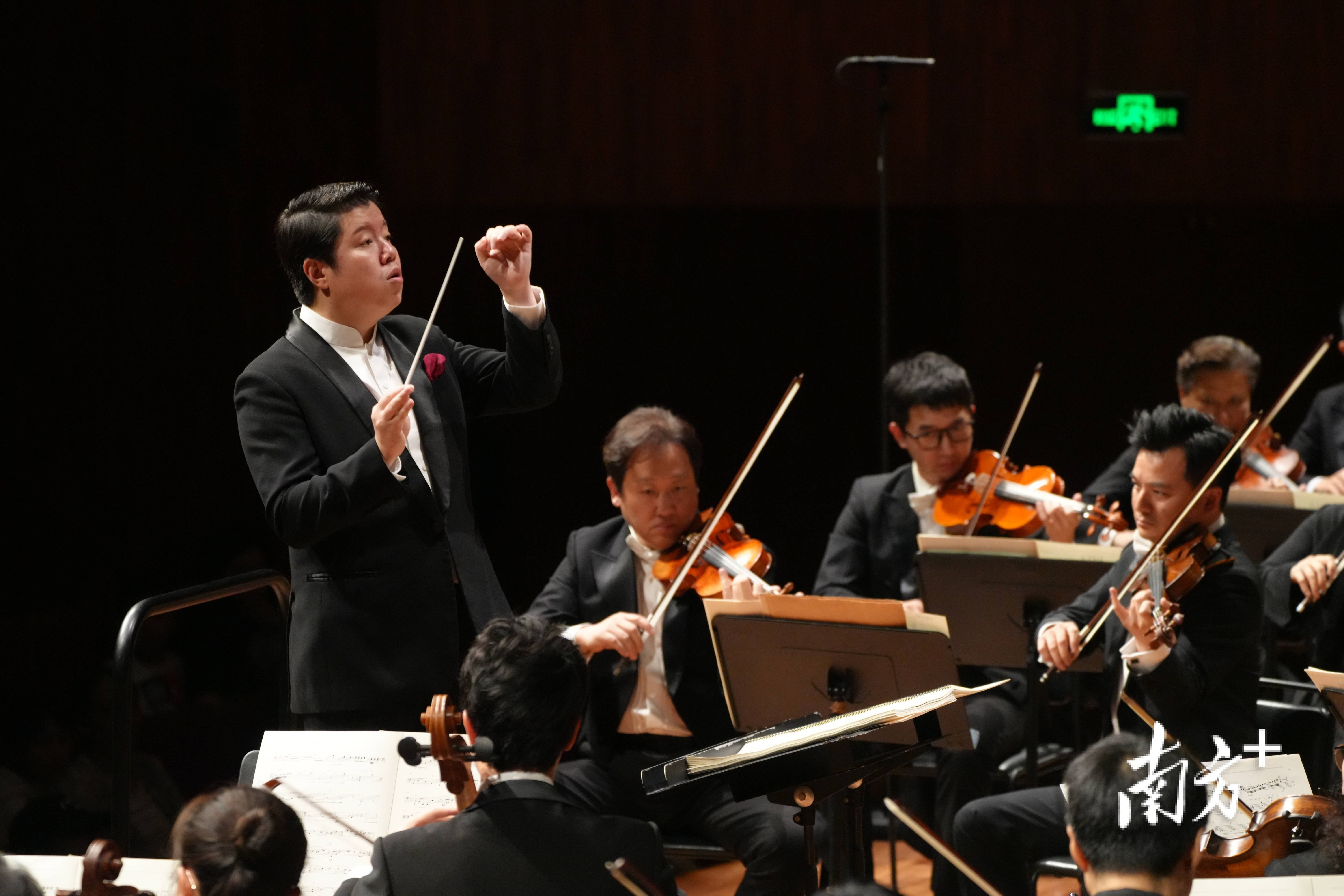 新任"执棒者"联袂小提琴名家!开启广交全新乐季