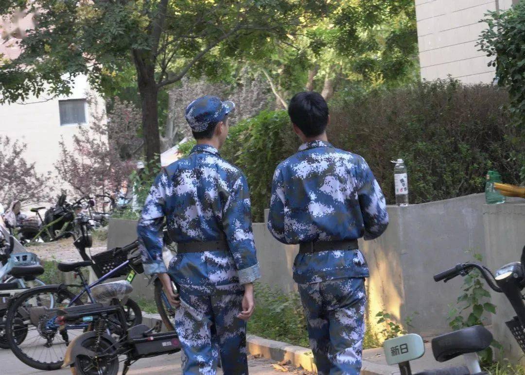 军训十二时辰 | 回顾我们的迷彩青春_训练_山师_校园