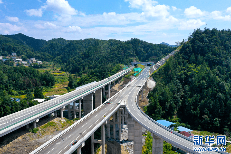 聚焦高质量发展丨攻克山雷火电竞之险、路之艰 鄂西筑起“圆梦路”