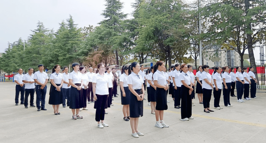 鹿邑县老君台中学图片