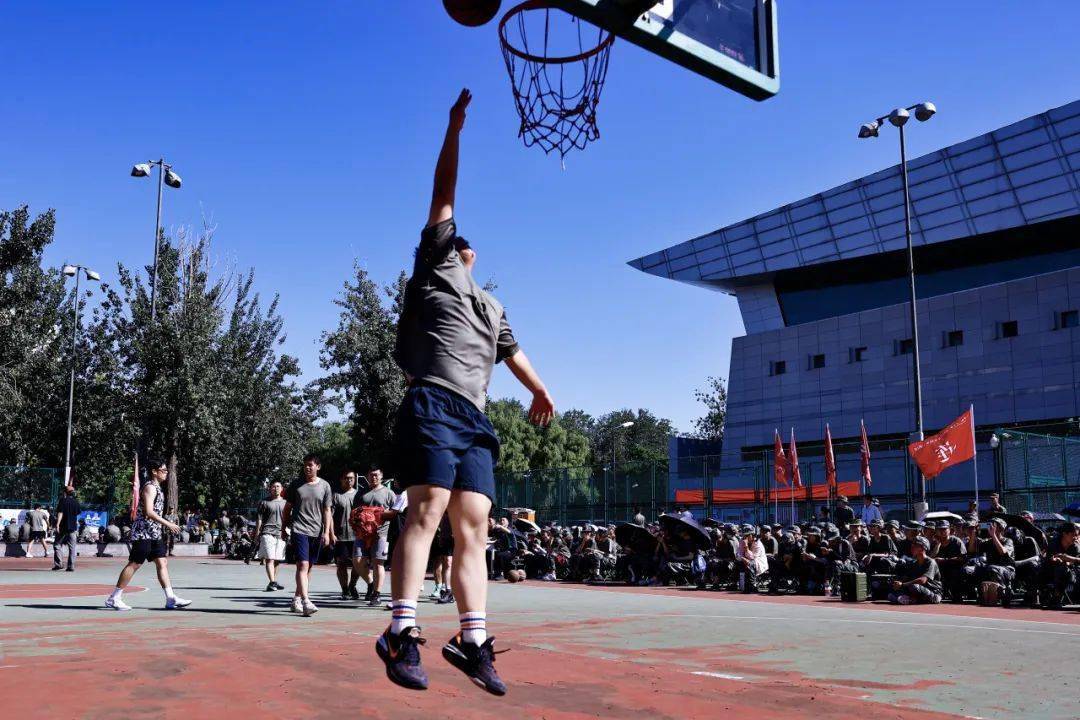 军训进行时丨热血篮球 追风少年_宣传中心_骨干_赛场