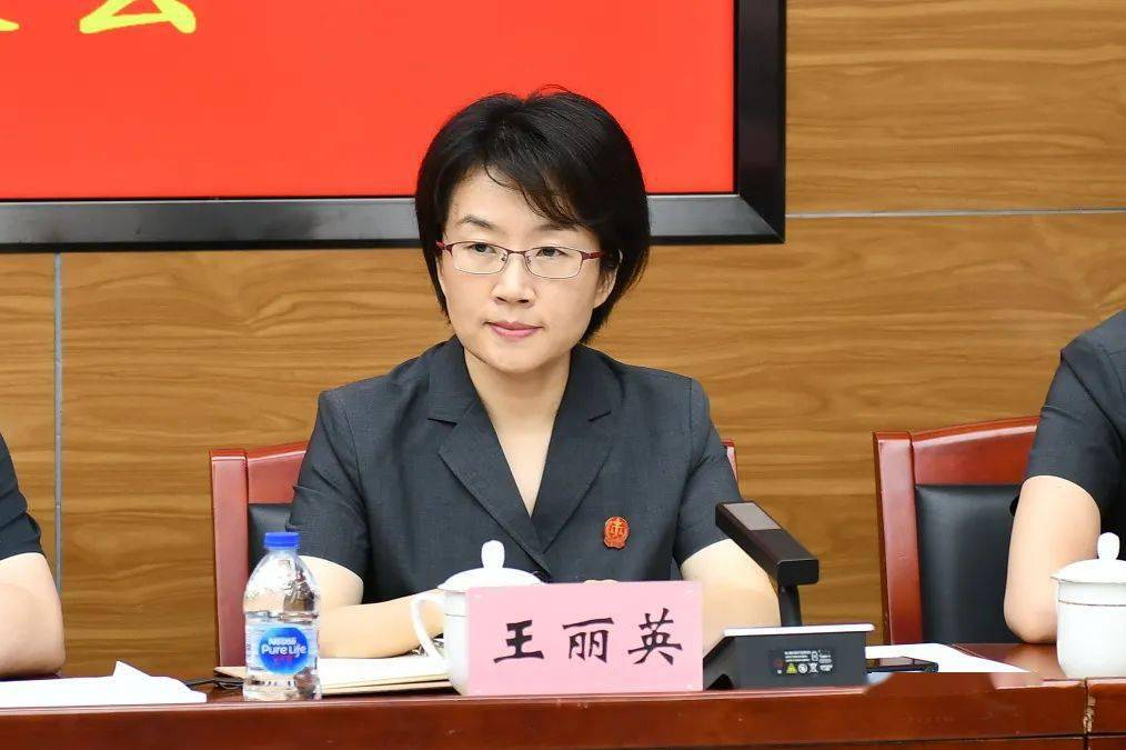 信息技术,执行效能四个方面介绍了北京法院推进优化营商环境重点举措