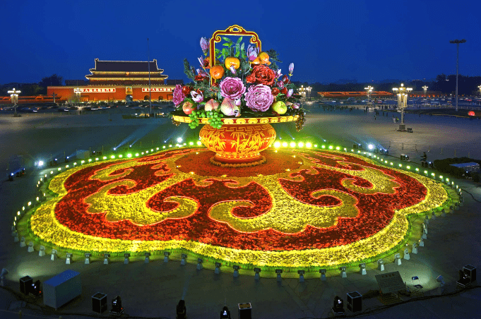 图忆|天安门国庆花坛38岁了,你的相册中有几张与它同框?