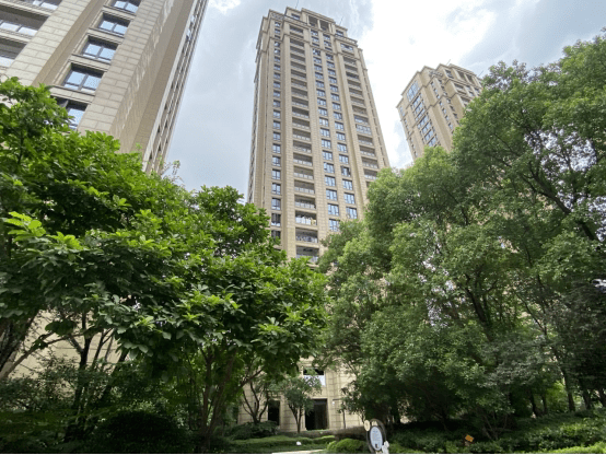 万人围观,柯桥玉兰花园大平层2.57万/㎡成交!