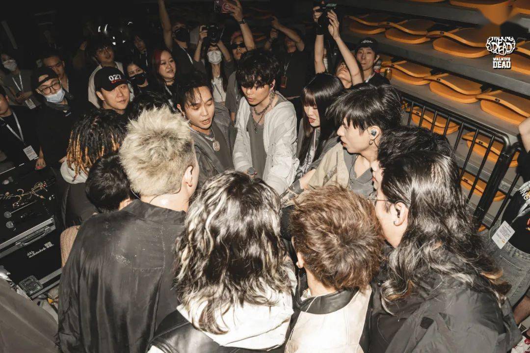 燃炸三城|woken day 2023峰巅对决演唱会精彩回顾_说唱_舞台_演出