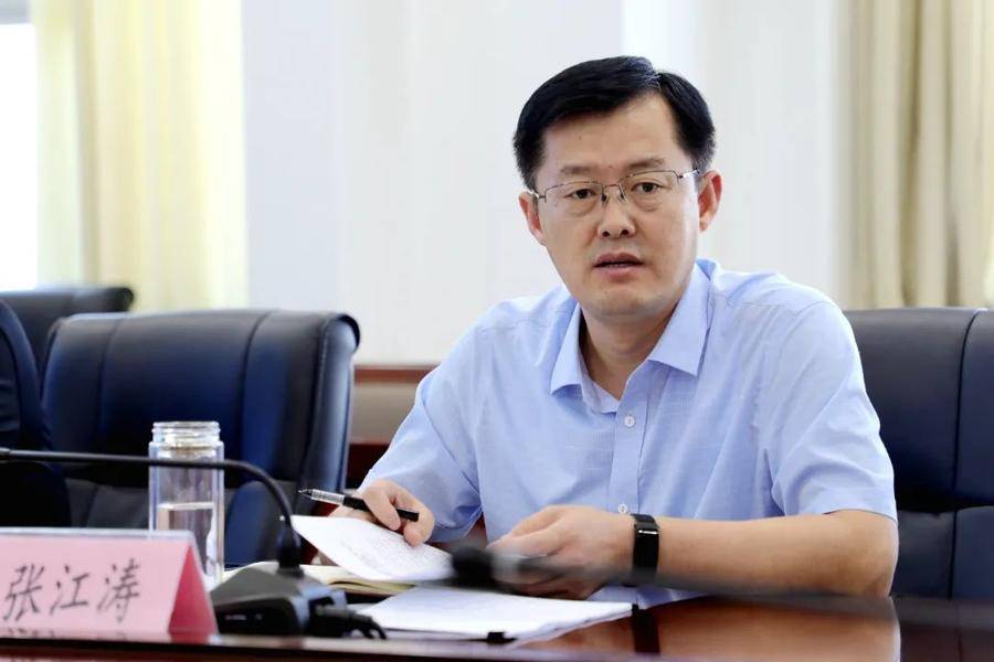 市卫生健康委党组成员,副主任张江涛出席会议并讲话.