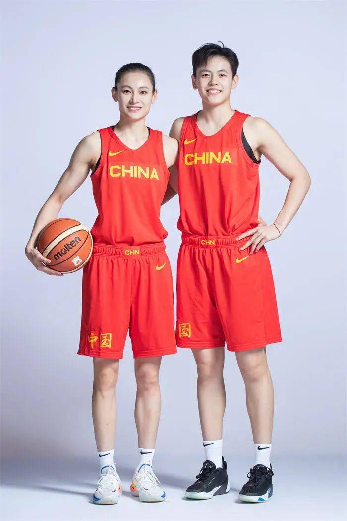 有来自云南的她→_杨力维_中国女篮_青少年