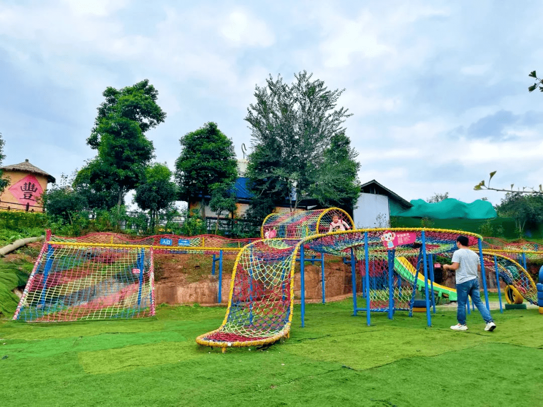 今日吃游玩乐-珍姐北京烤鸭,金堂丨石子岭村丨乐翻天,上宴姿造,迪奥