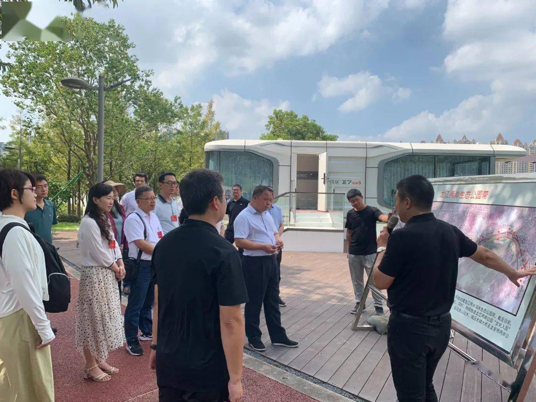 9月21日,闽侯县人大常委会主任黄诗杨带领福州市人大代表(闽侯团)及