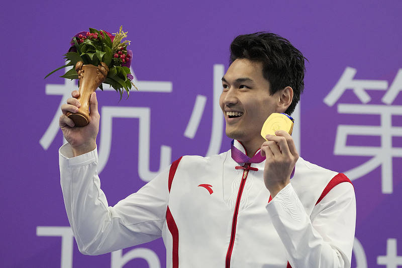 亚运英雄 | 徐嘉余8金入账"嫌不够" 想当中国亚运金牌第一人_比赛