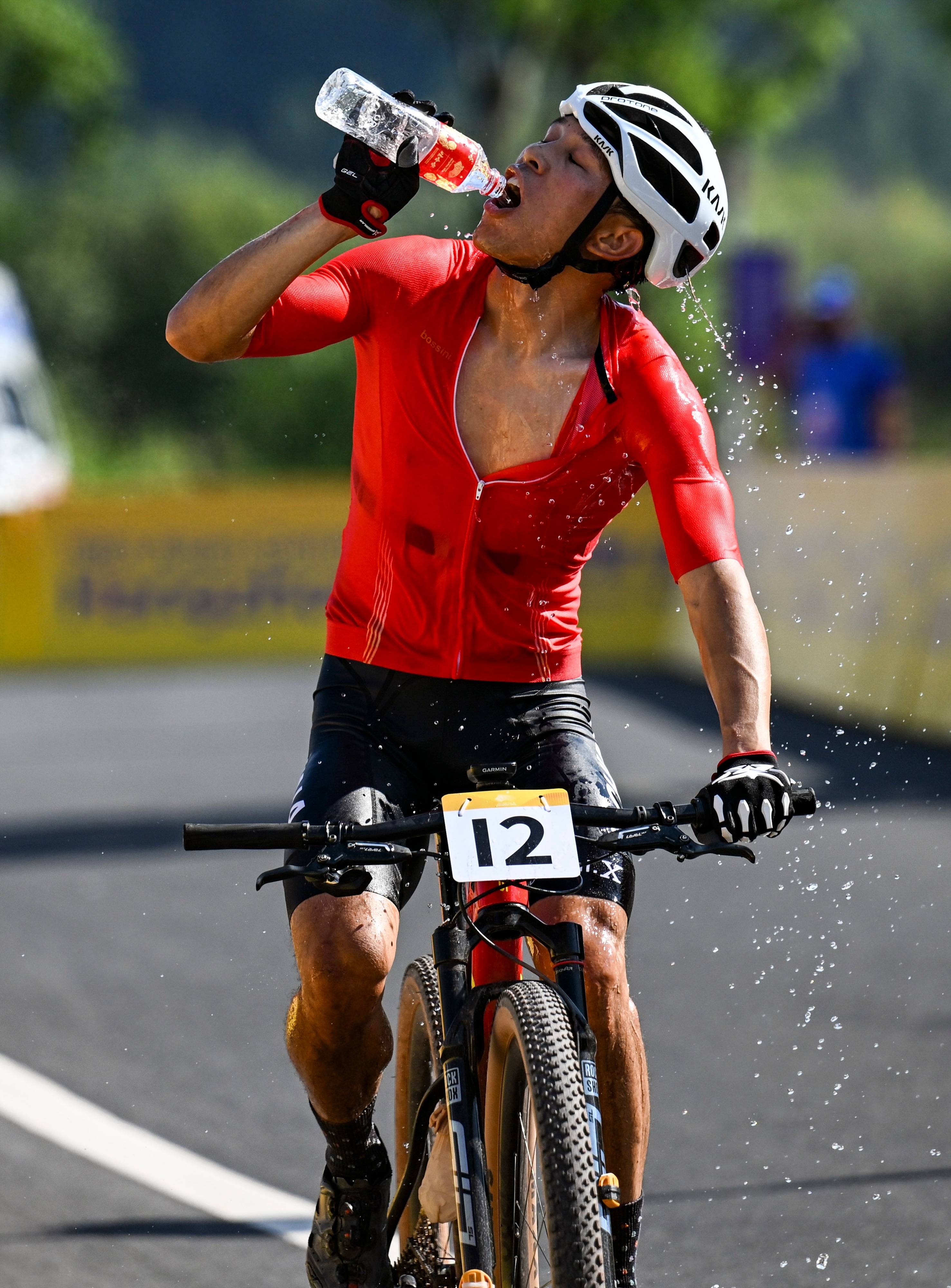 (杭州亚运会)山地自行车——男子奥林匹克越野赛:米久江夺冠