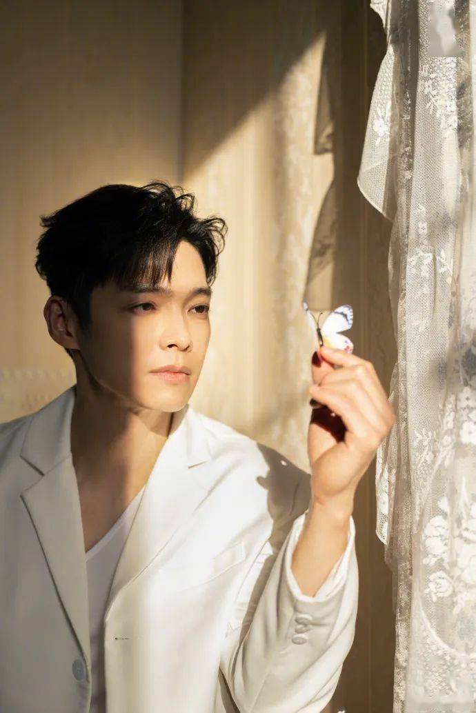 吴签要出狱了?郑爽国外躲巨债?谢娜张杰装恩爱?辰亦儒ai带货?