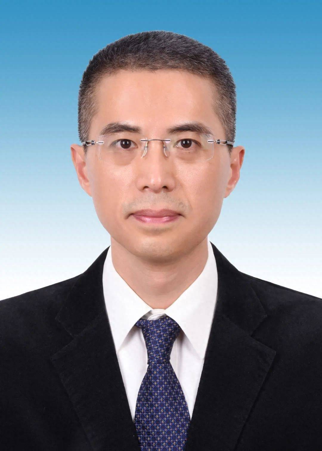 青岛李虎成交通局长图片