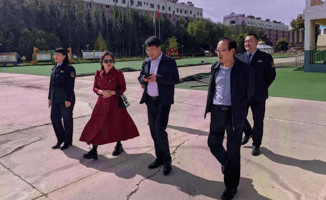 扎鲁特旗人民政府副旗长丁志刚带队深入食品生产企业开展节前食品安全督导检查_市场_群众_情况
