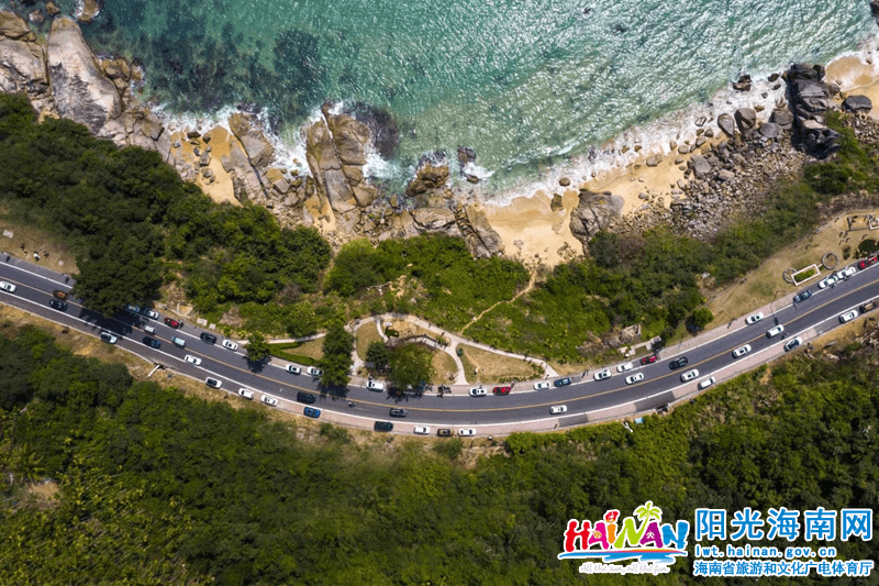 解锁国庆旅游新玩法 提前感受海南环岛旅游公路自驾乐趣