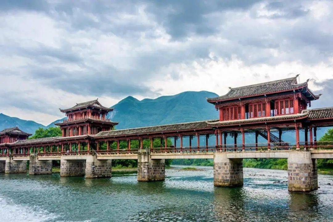 云舍村云舍村——大明边城——铜仁大峡谷——石阡温泉——中南门古城