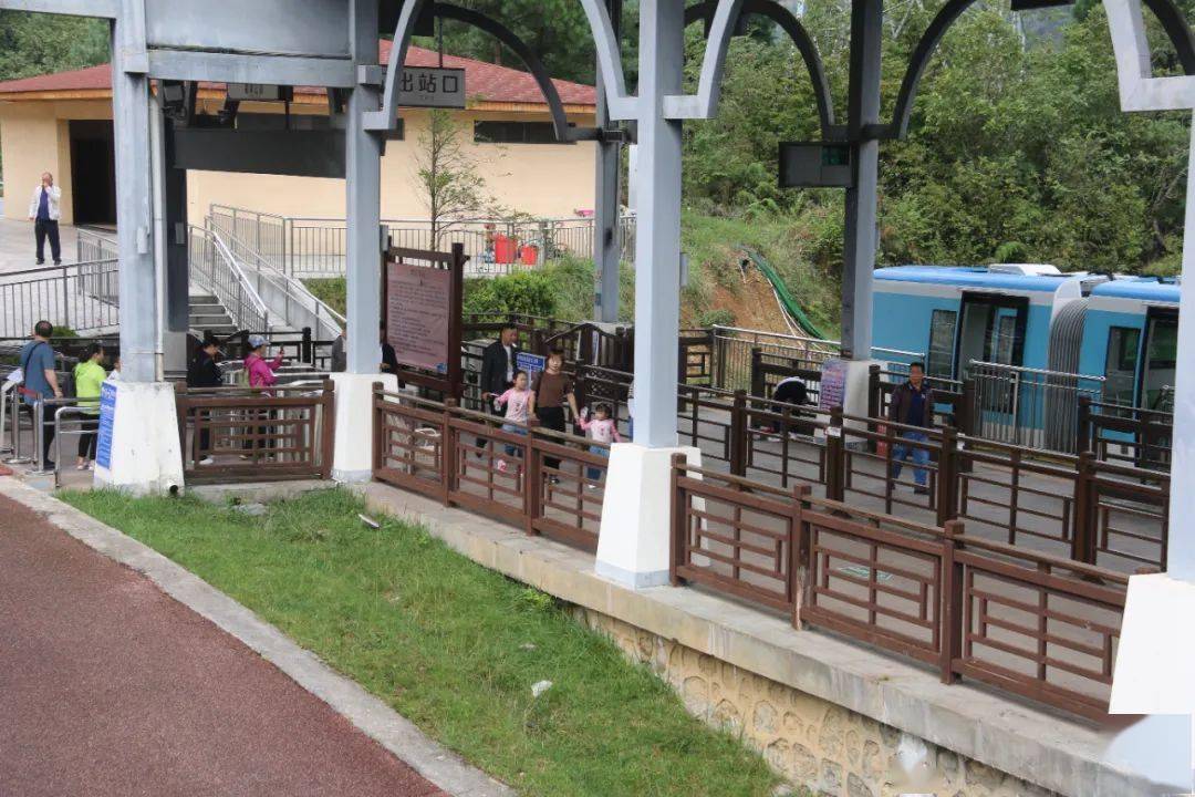 "国庆 中秋" | 众多游客到野玉海感受彝族文化风情_旅游_乌蒙_六盘水