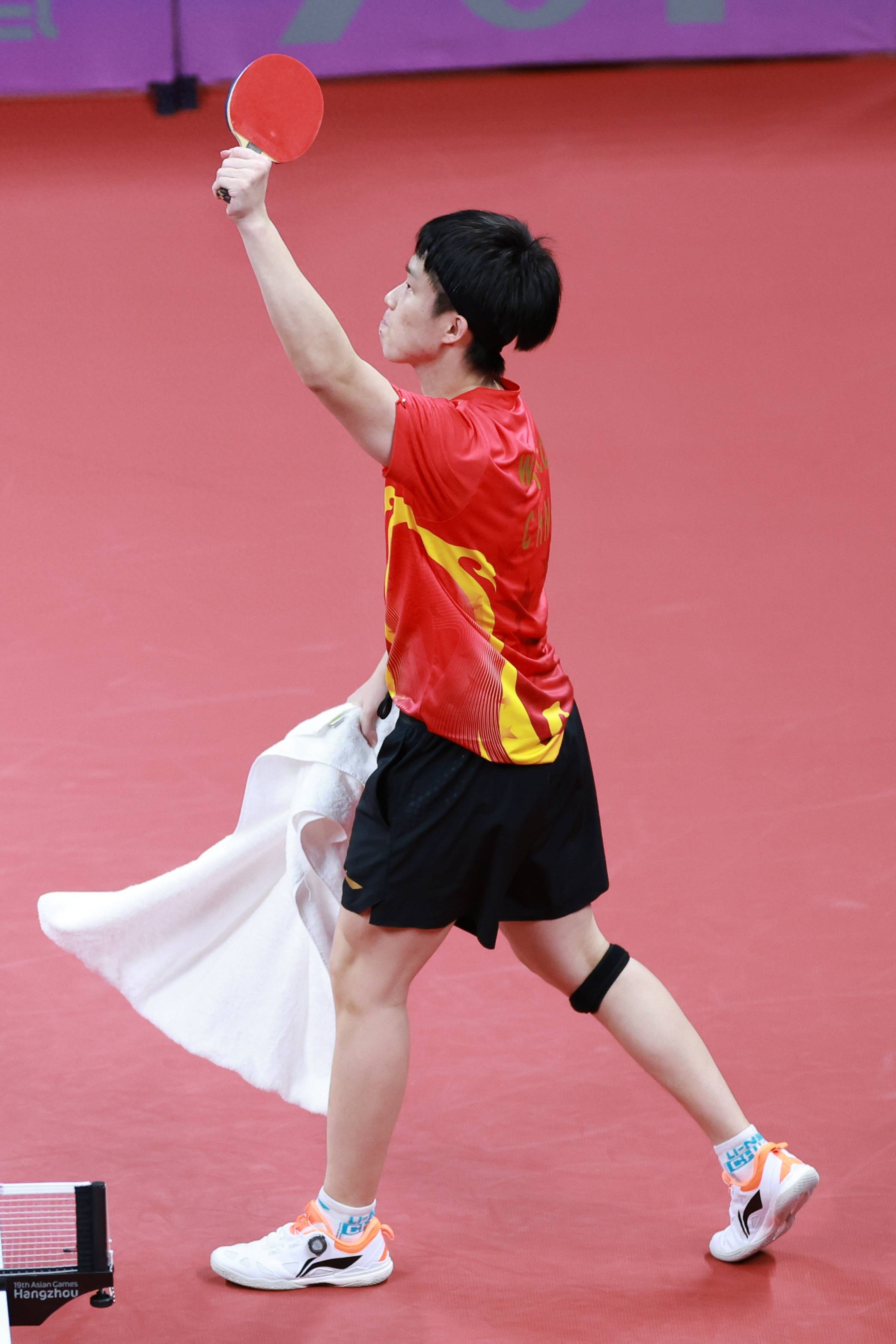 (杭州亚运会)乒乓球——男子单打半决赛:王楚钦晋级_比赛_新华社_刘续