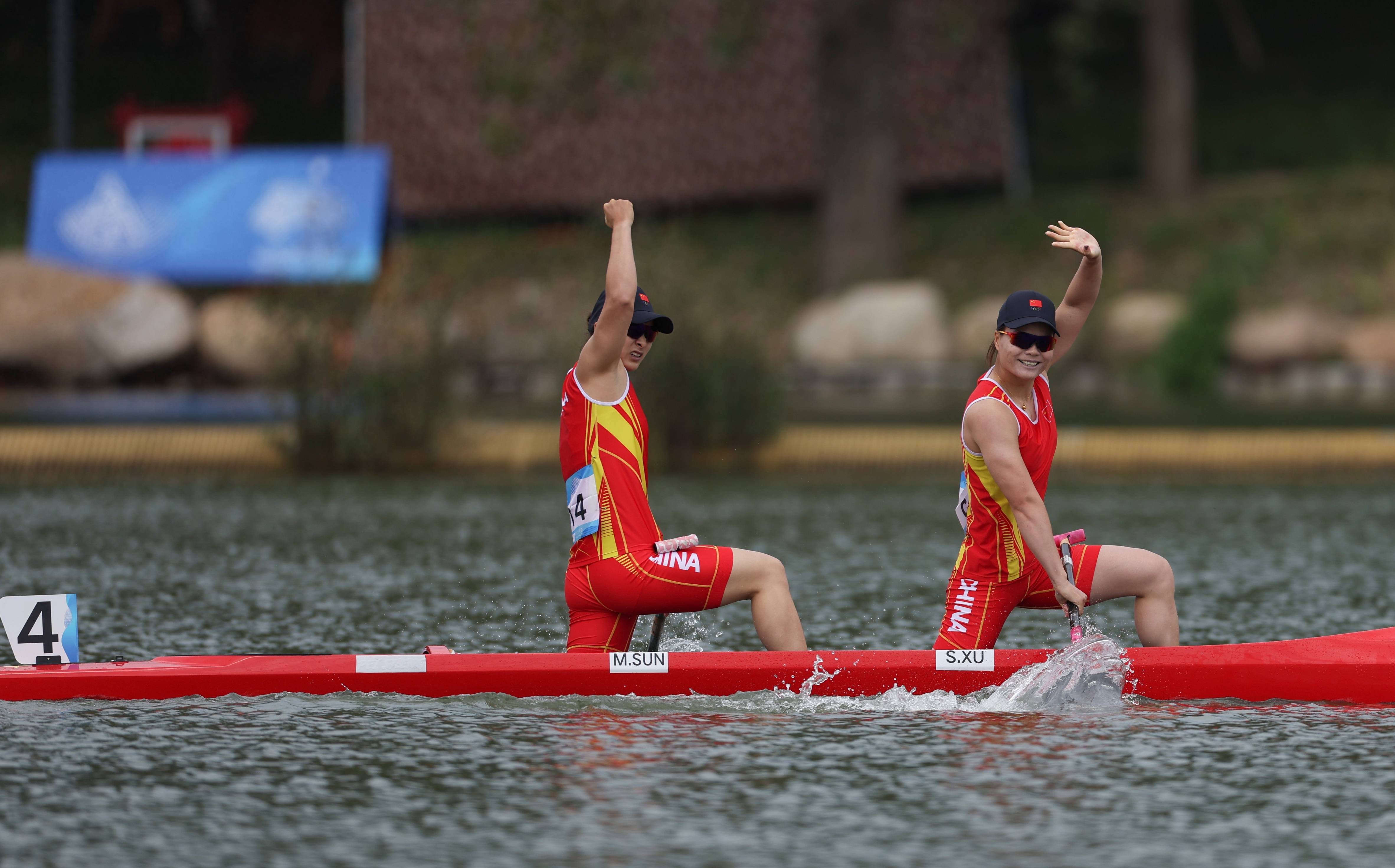 (杭州亚运会)皮划艇静水——孙梦雅/徐诗晓夺得女子500米双人划艇冠军
