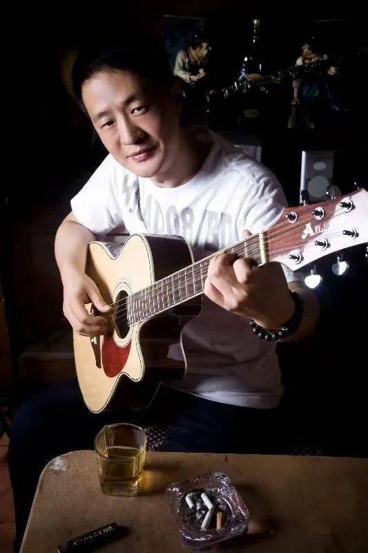 你是50后,60后,还是70后,80后,乃至90后,00后,那些耳熟能详的,刘文正