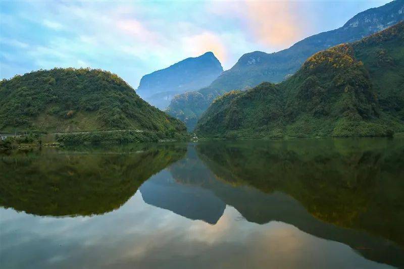 金口河区大瓦山国家湿地公园的秋日,如诗如画.