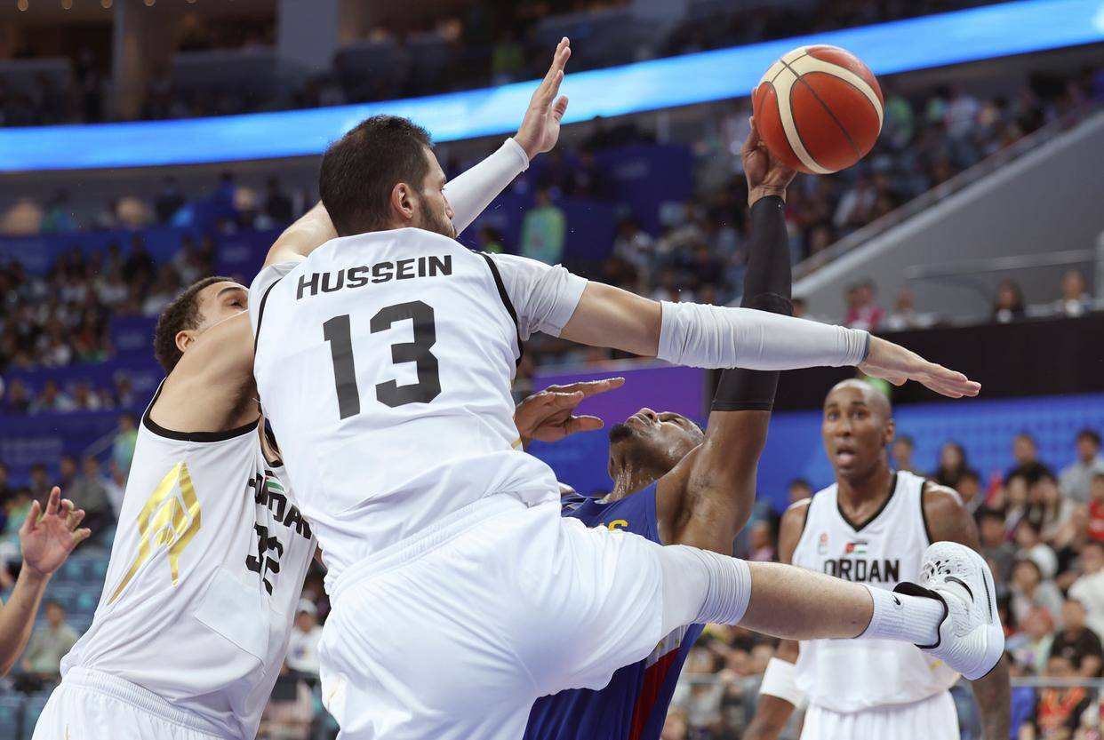 篮球——男子组:约旦队对阵菲律宾队_新华社_比赛_潘昱龙