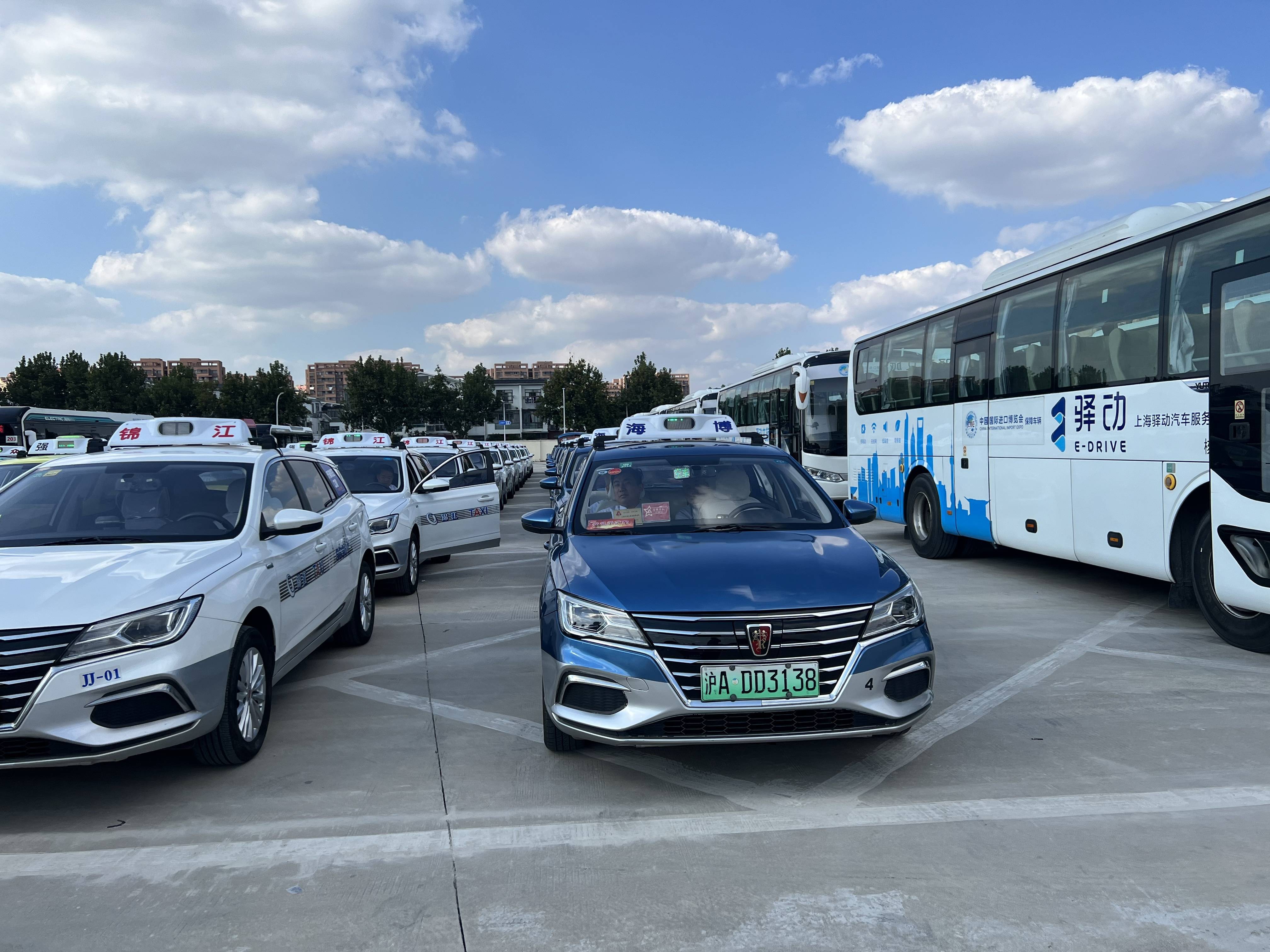 本届进博会,管理部门组建了3000辆规模的新能源出租车进博会专属保障