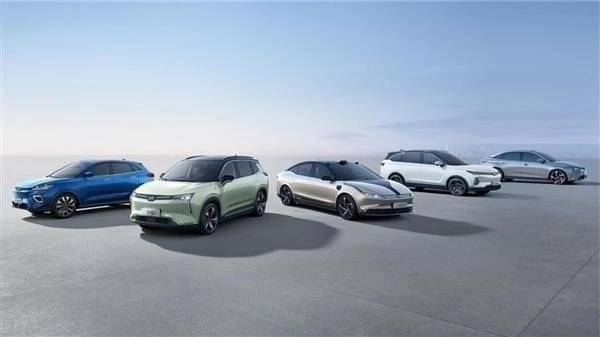 的造车新势力企业之一,曾与蔚来汽车和小鹏汽车并称为"新势力三巨头"