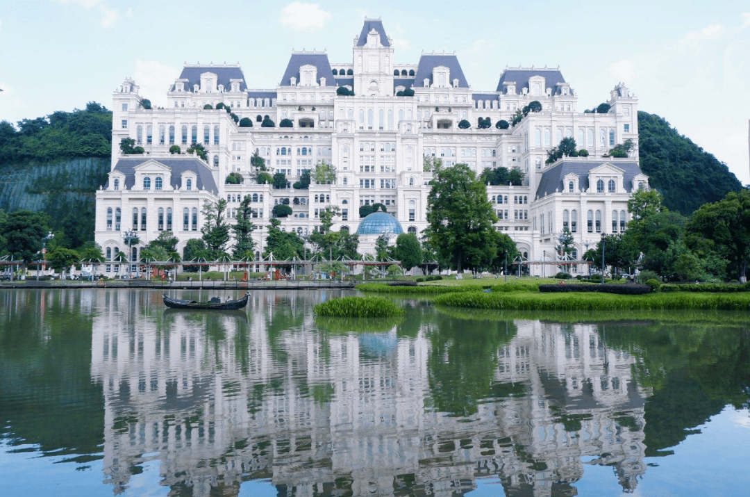 中国第一豪宅"贵阳白宫"!造价27亿,只住两户人家?