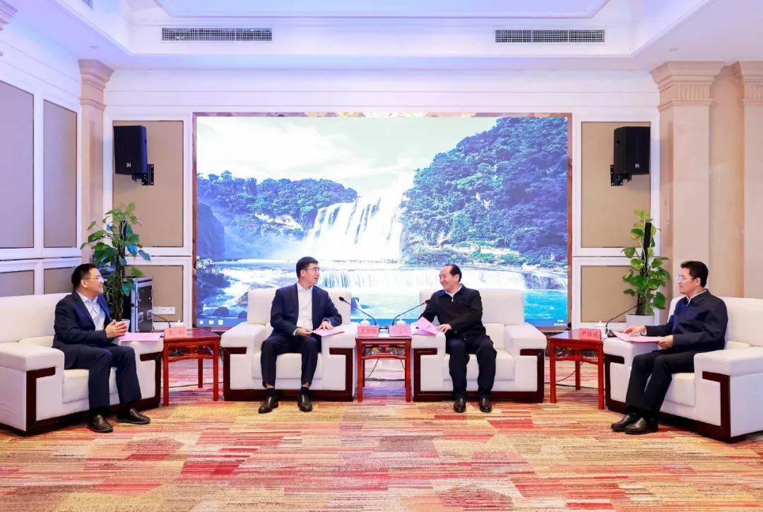 杨昌鹏尹恒斌会见中国航空工业集团公司洛阳电光设备研究所所长王朝阳