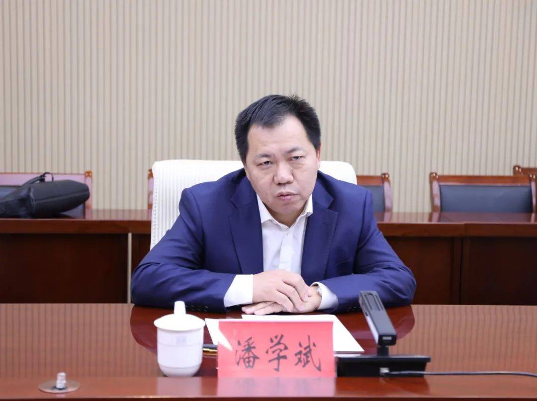 潘学斌表示大名蓬勃向上的发展态势和日新月异的面貌变化给人留下了